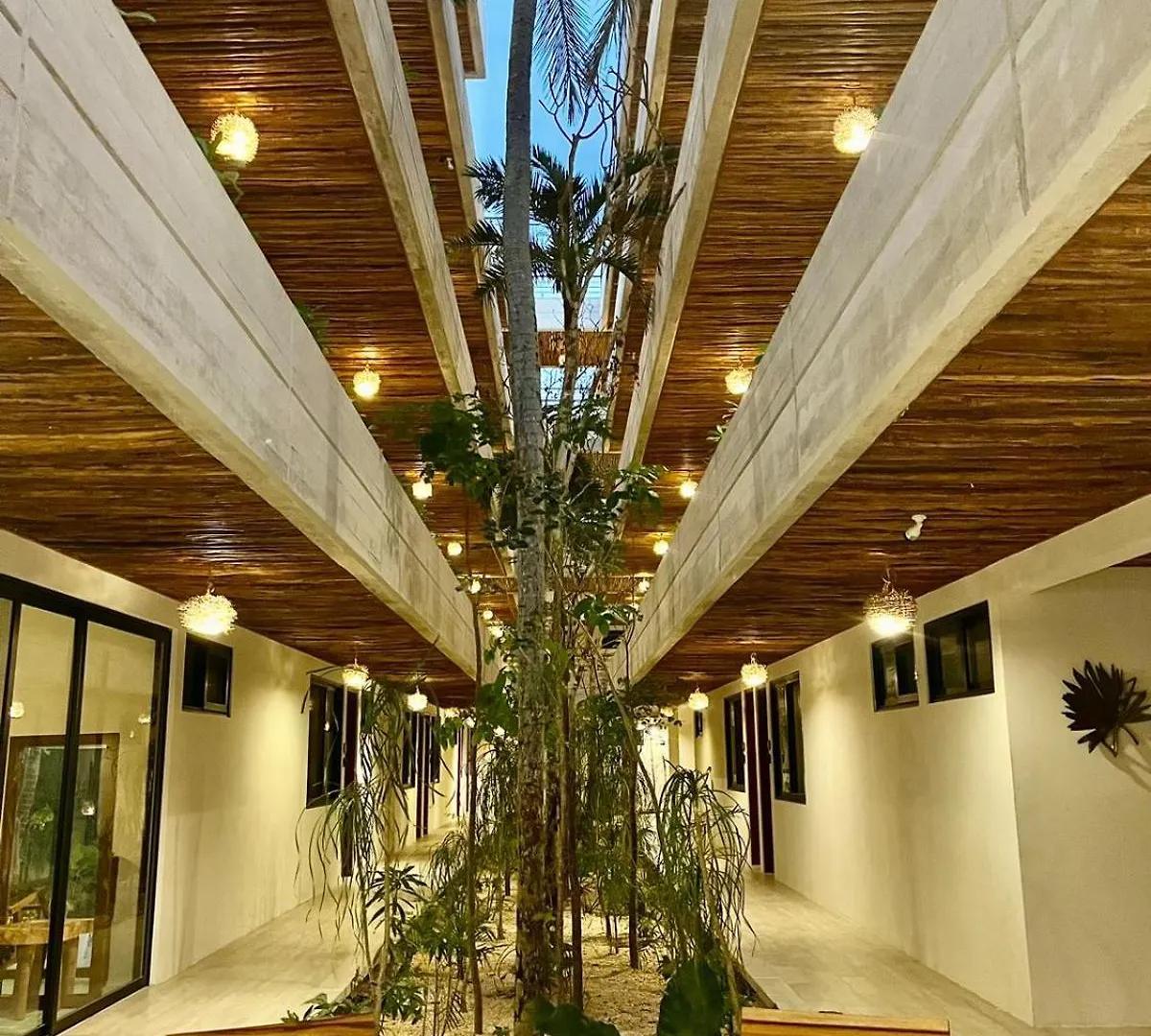 Botanic 206 Serene 1Bdr Retreat 툴룸